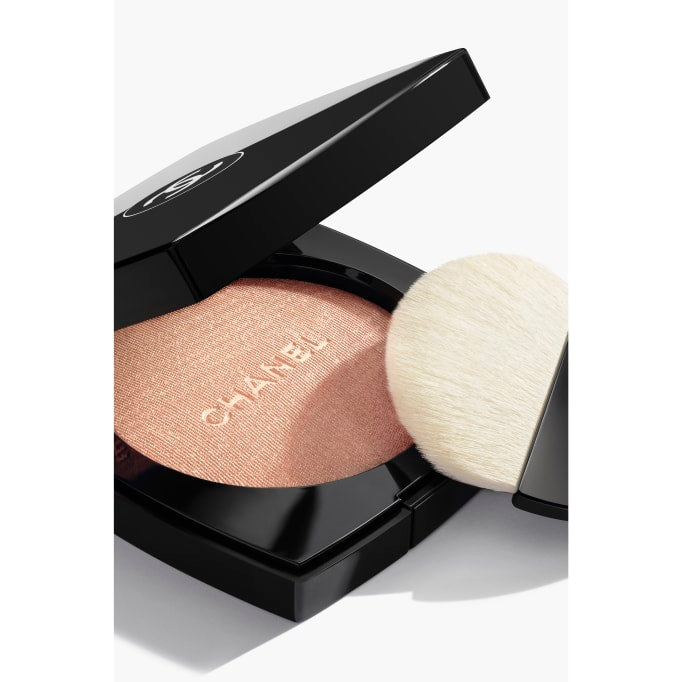 Chanel Lumiere Powder 20 Warm Gold - 2