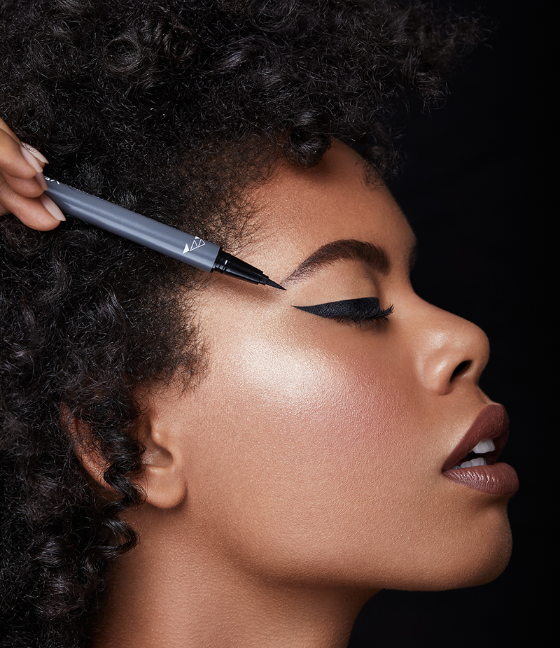 Ofra Liquid Eyeliner Black 2